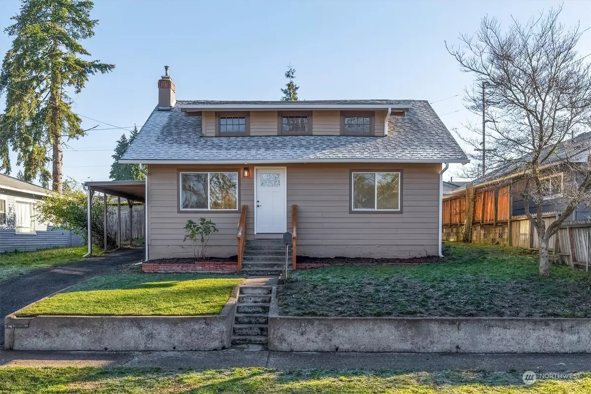 Kelso, WA 98626,1002 N 6th AVE