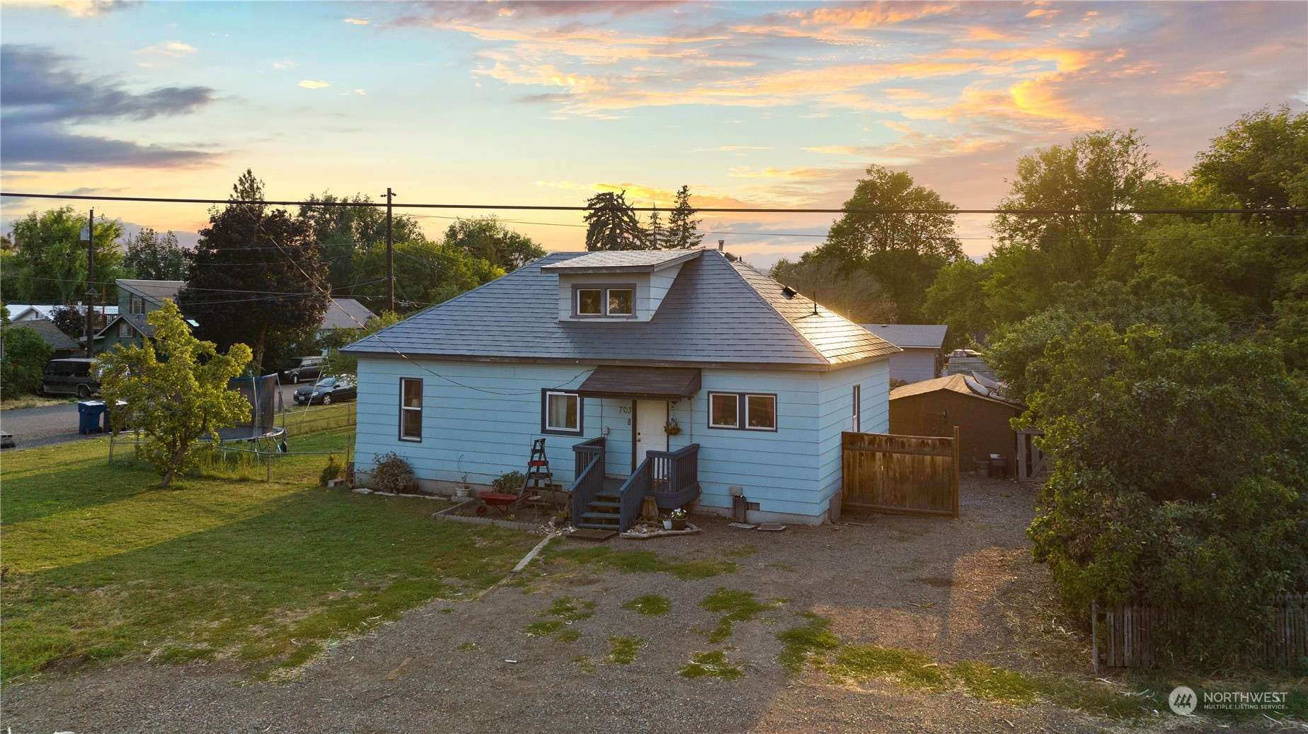 703 W 2nd AVE,  Ellensburg,  WA 98926