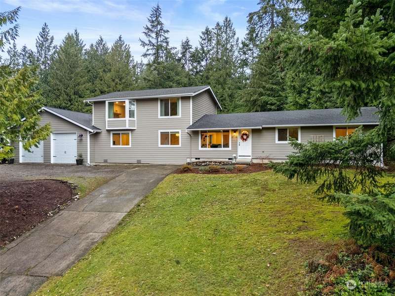 6702 185th AVE E, Bonney Lake, WA 98391