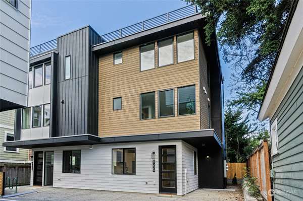 822 NW 51st ST #A, Seattle, WA 98107