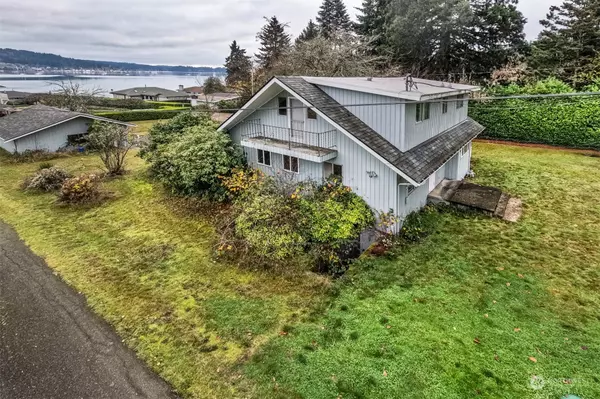 18484 Viking WAY NW, Poulsbo, WA 98370