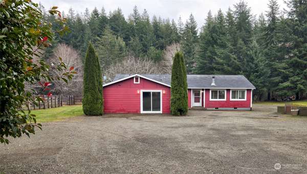 64 Larson Brothers RD, Hoquiam, WA 98550