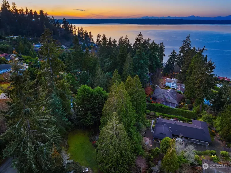 26 XX SW 164th PL, Burien, WA 98166