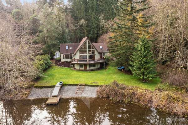 10411 Narrows DR, Anderson Island, WA 98303