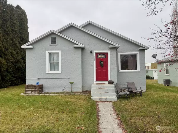423 3rd AVE NE,  Soap Lake,  WA 98851