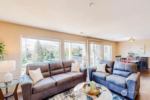 Chelan, WA 98816,808 W Manson Rd #B203