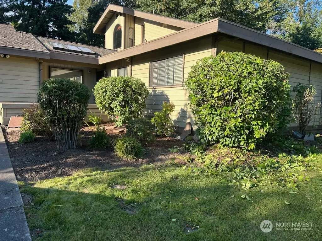 Renton, WA 98055,762 S 25th ST