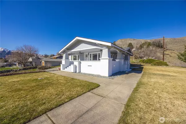 Chelan Falls, WA 98817,242 3rd ST