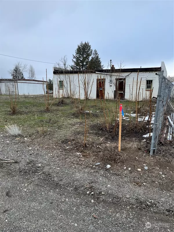Bridgeport, WA 98813,630 COLUMBIA AVE