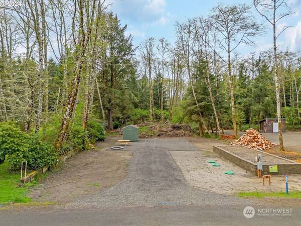 1804 320th,  Ocean Park,  WA 98640