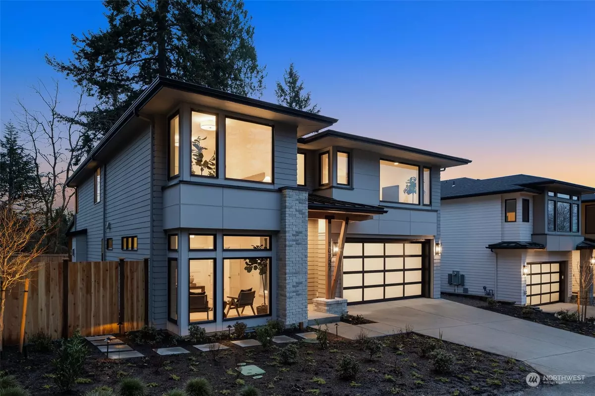 Kirkland, WA 98034,10709 NE 117th LN