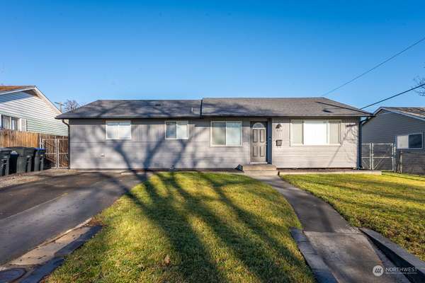 630 W Loop DR, Moses Lake, WA 98837