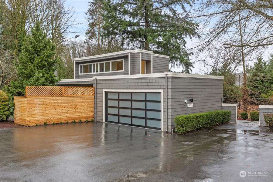 1825 112th AVE NE, Bellevue, WA 98004