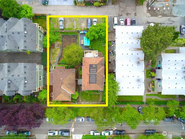 129 21st AVE E, Seattle, WA 98112