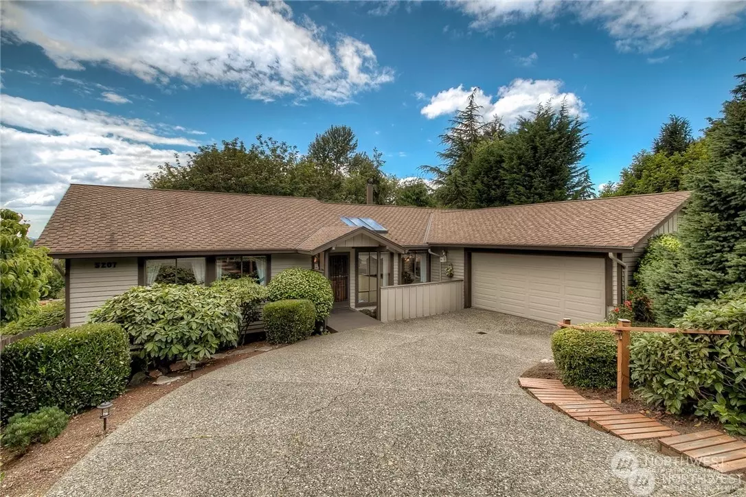 Bellevue, WA 98006,5207 137th pl se