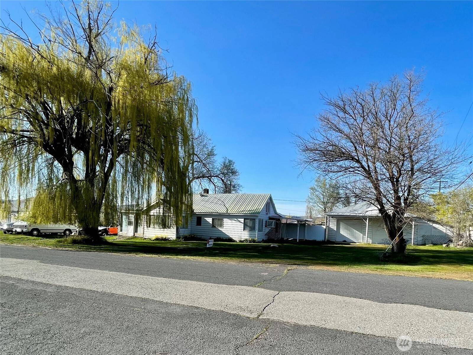 120 E Lewis ST, Coulee City, WA 99115