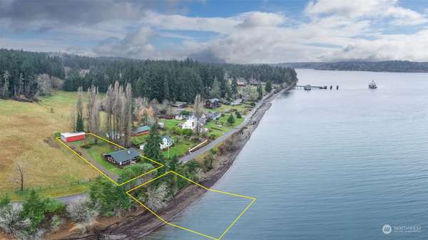 9026 Villa Beach RD, Anderson Island, WA 98303