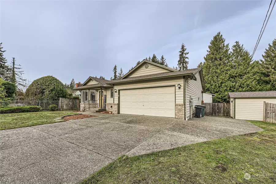 413 60th ST SE, Everett, WA 98203