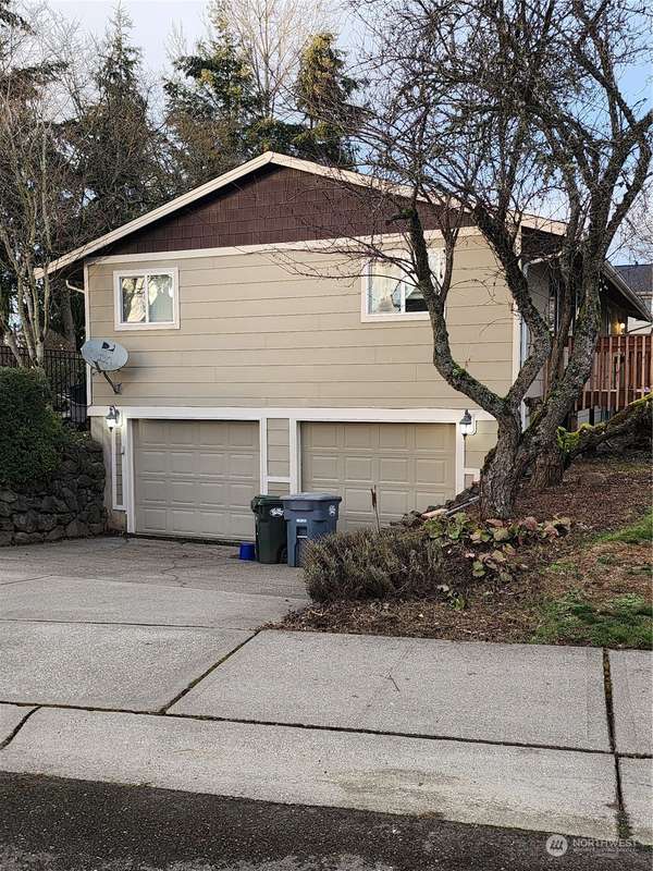 6211 120th Street Ct E, Puyallup, WA 98373