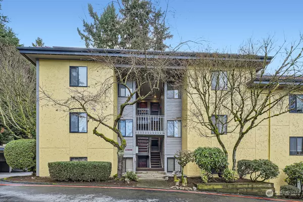 11638 100th AVE NE #302, Kirkland, WA 98034