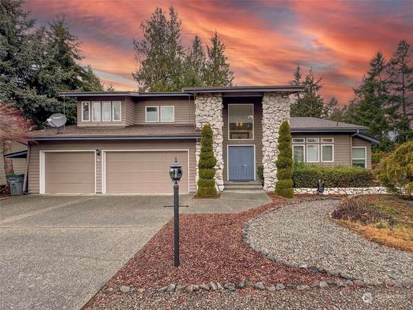 213 Sunset PL, Sequim, WA 98382