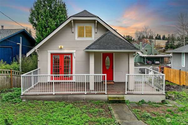 8405 24th AVE SW, Seattle, WA 98106