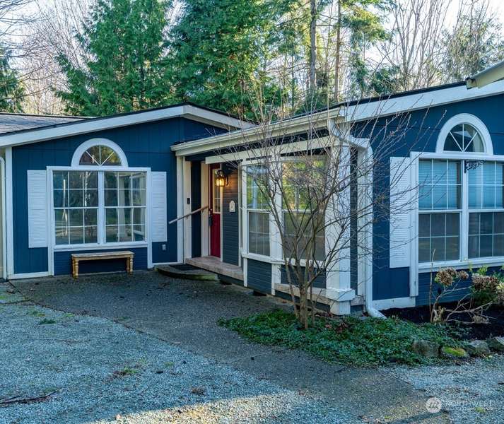 2795 Maple Tree Lane, Camano Island, WA 98282