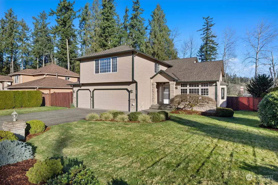 905 199th AVE E, Lake Tapps, WA 98391