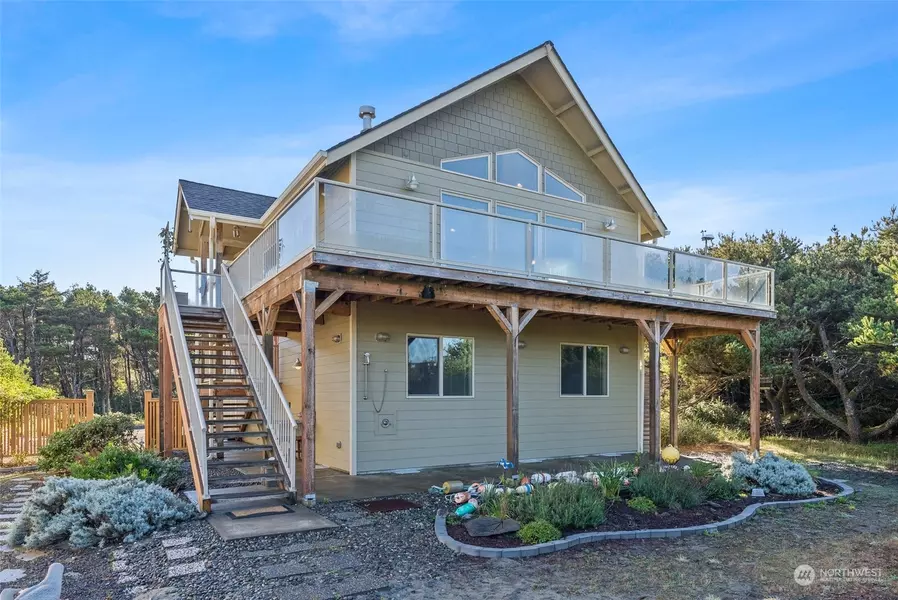 555 S Gold ST, Westport, WA 98595