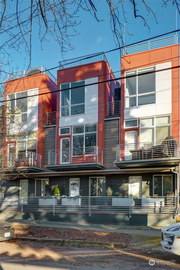 2246 Fairview AVE E, Seattle, WA 98102