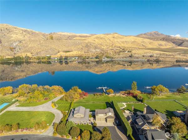 256 Vineyard DR, Orondo, WA 98843