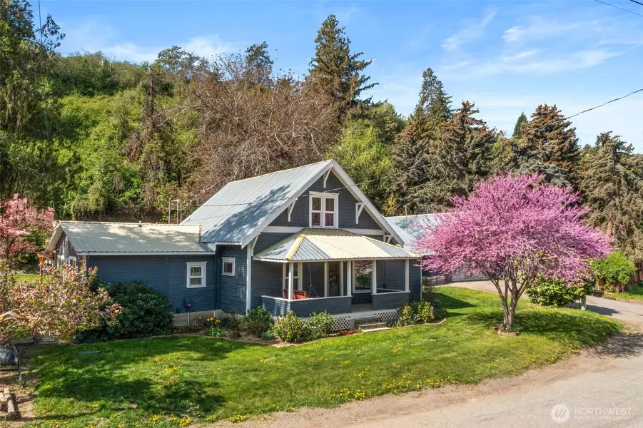 4693 Valley ST, Cashmere, WA 98815