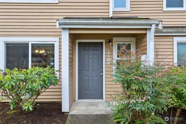 23715 13th PL S #1102, Des Moines, WA 98198