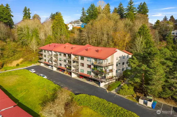 Olympia, WA 98506,908 East Bay DR NE #203