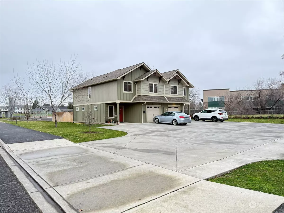 College Place, WA 99324,226 E Whitman DR
