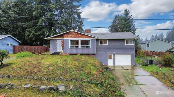 1330 Marlin DR SE, Port Orchard, WA 98366