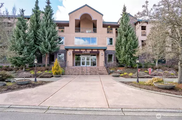 Tacoma, WA 98405,2440 S Steele ST #303
