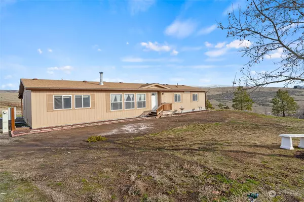 1963 Freimuth RD, Selah, WA 98942