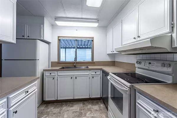 Auburn, WA 98002,1402 22nd ST NE #214