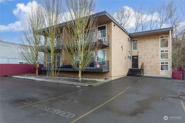 4525 S Henderson ST #103, Seattle, WA 98118