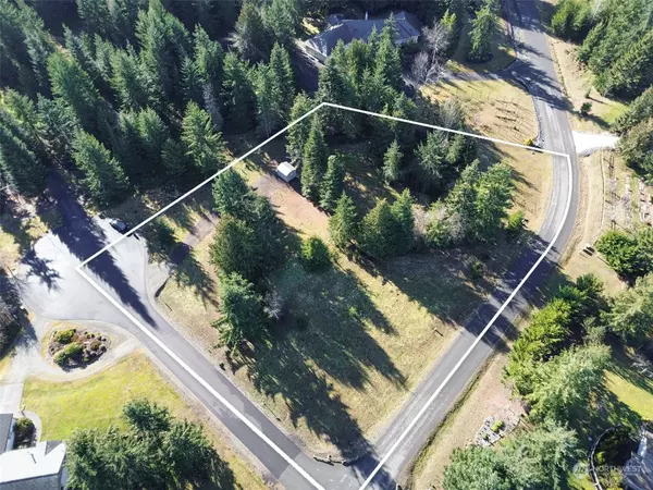 42 S Windflower LN, Port Angeles, WA 98362