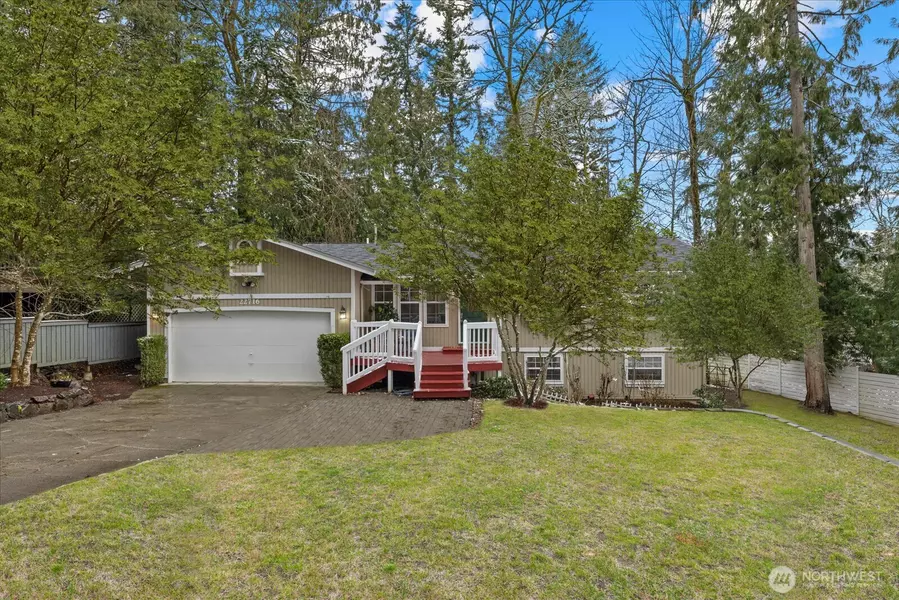 22716 NE 12th PL, Sammamish, WA 98074