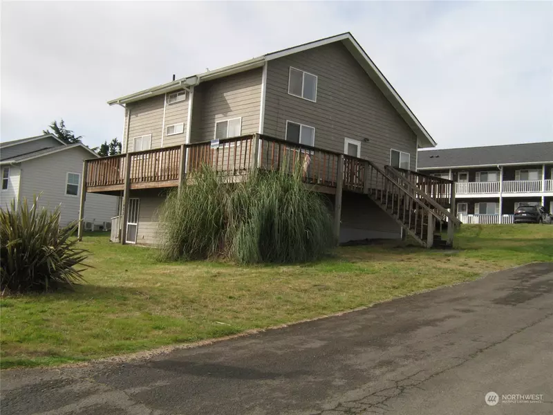 1405 Ocean Beach BLVD N, Long Beach, WA 98631