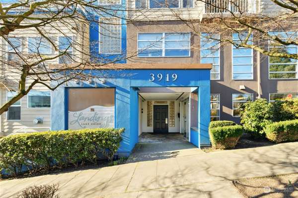 3919 Latona AVE NE ##C1, Seattle, WA 98105