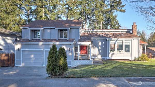 17810 157th AVE SE, Renton, WA 98058