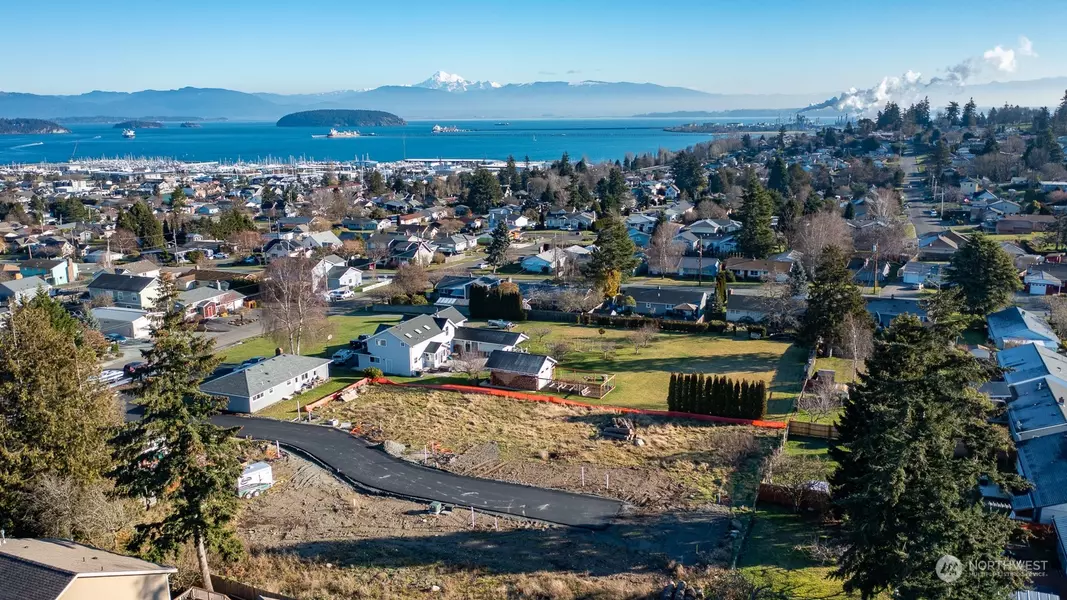 3810 Beadle LN, Anacortes, WA 98221