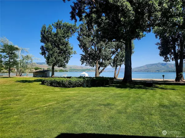 1 Beach 546-O, Manson, WA 98831