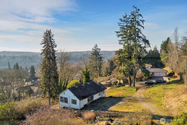 6850 S 133rd ST, Seattle, WA 98178