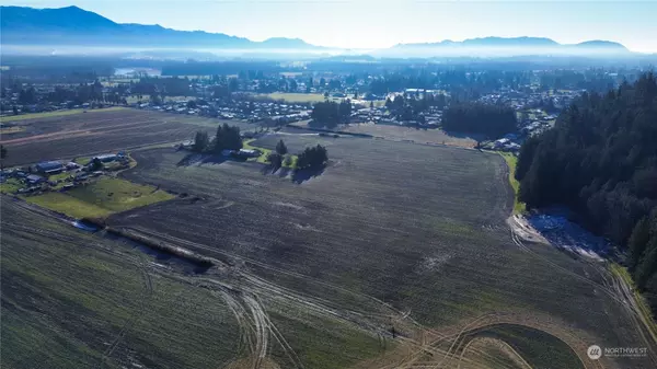 10972 Peacock LN, Burlington, WA 98233
