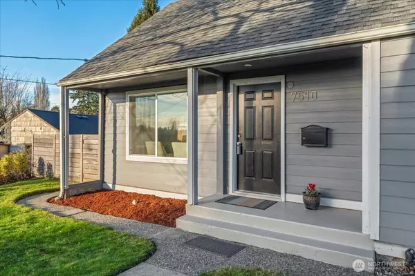 Seattle, WA 98178,7510 S 120th ST